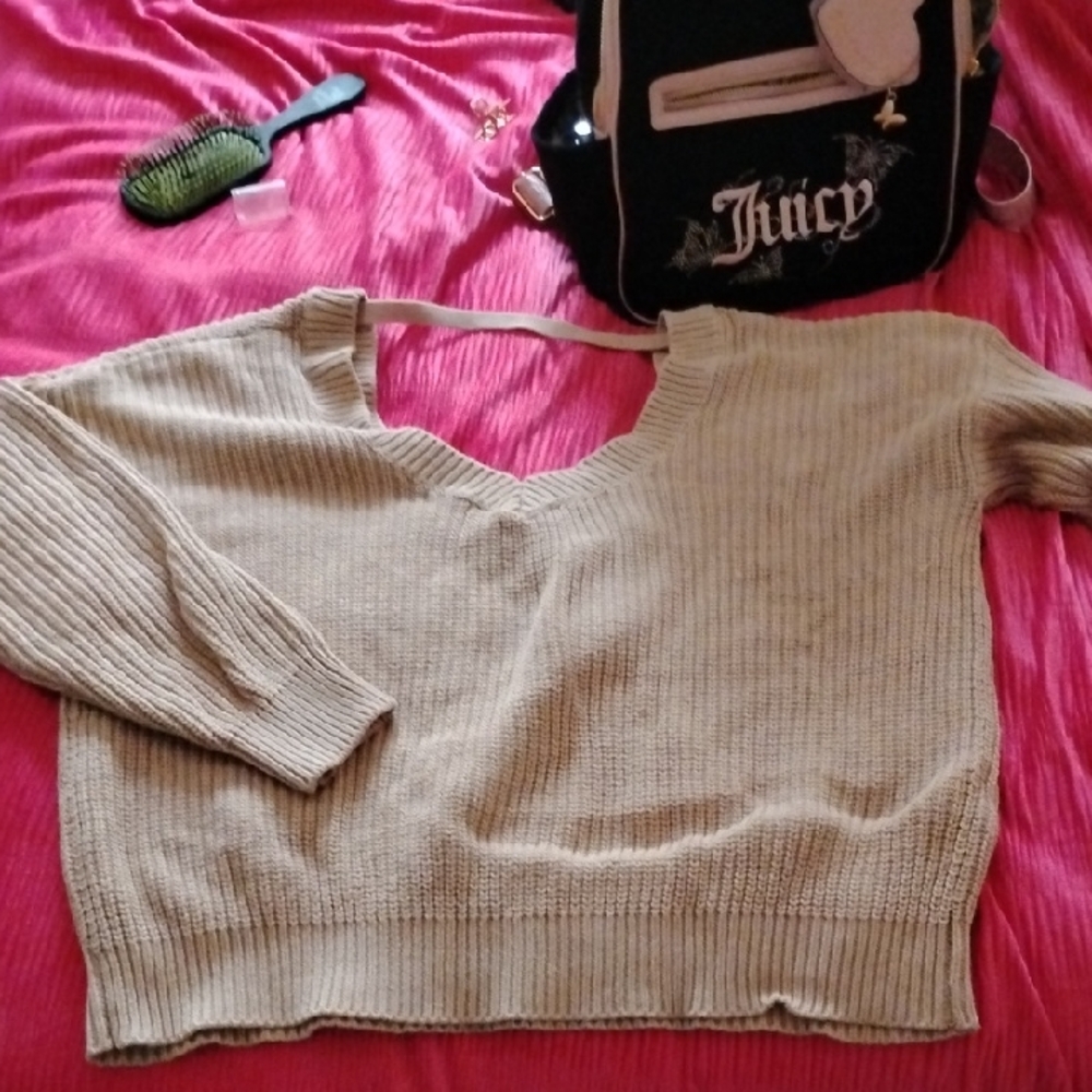 Forever 21 Women's Tan V-Neck Sweater